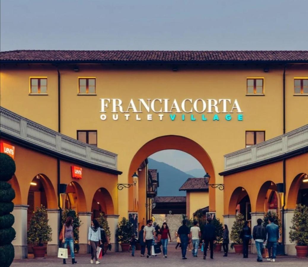 Apartmán Franciacorta Flat & Bollicine Passirano Exteriér fotografie